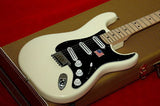 New USA Fender ® Billy Corgan Stratocaster, Strat, Olympic White